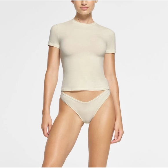 SKIMS Tops - SKIMS Women's Cotton Jersey T-Shirt - Bone - Size XXS